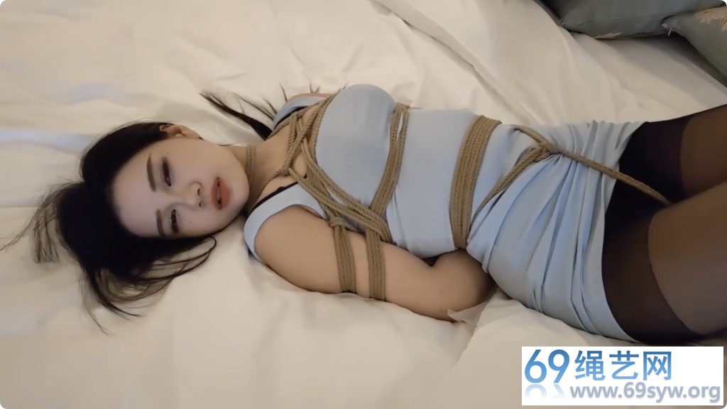 随心 江奈 黑丝蓝色包臀裙/43分钟
