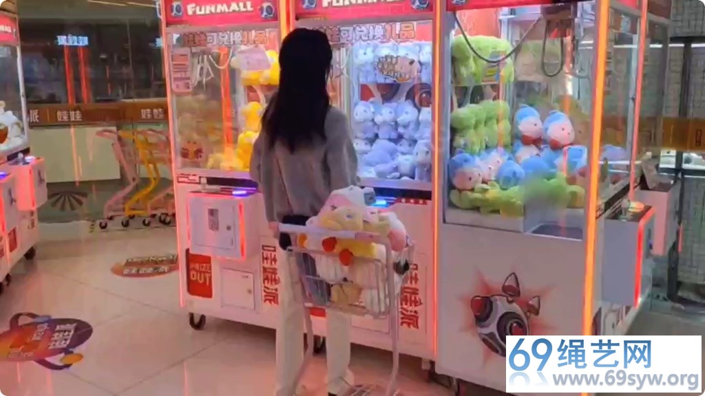 欢乐谷 生活中的阳光女孩改造计划02/32分钟视频下载