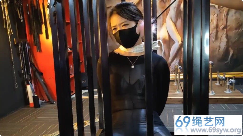 随心 美腿杨蕊 黑色马油丝袜连体衣/23分钟