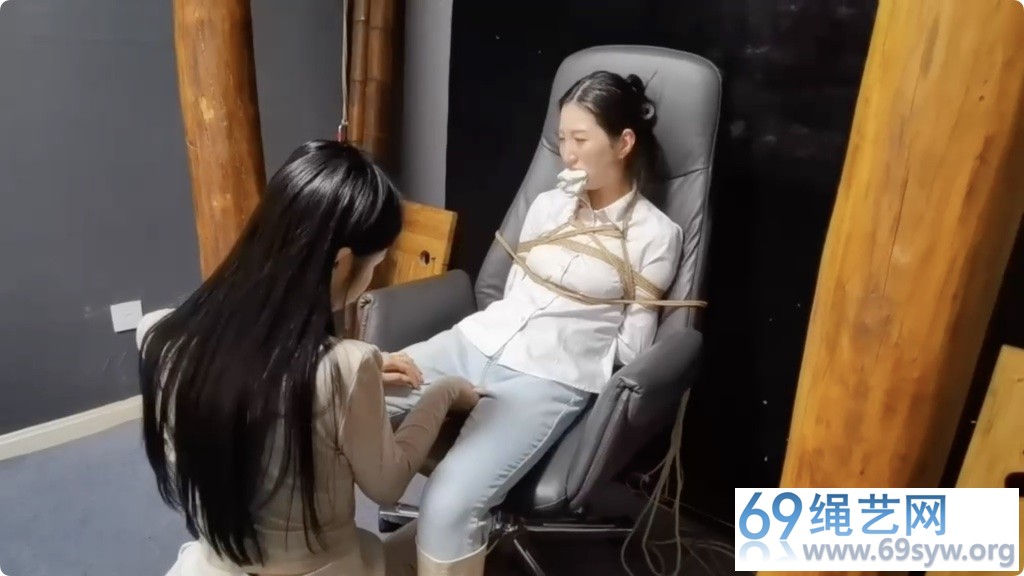 飞天 沈婉 昔日玉女突破自我 强制换长靴棉袜塞嘴被女大M腿玩弄/50分钟