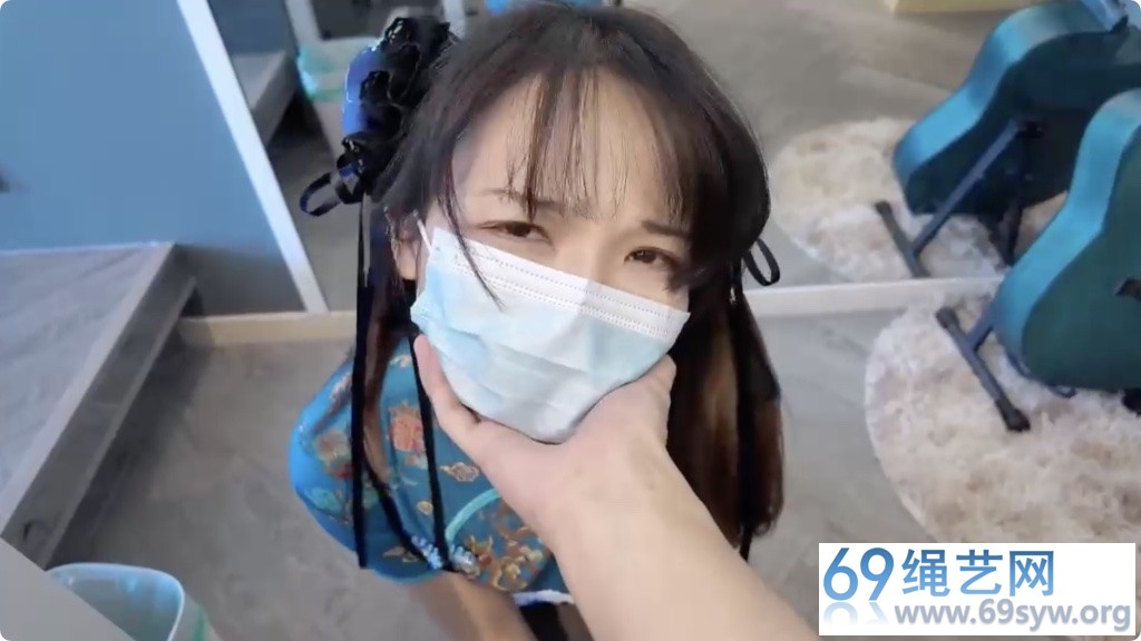 海砂 五花电击踮脚惩罚双马尾萝莉服务生后 驷马烛台放置/21分钟