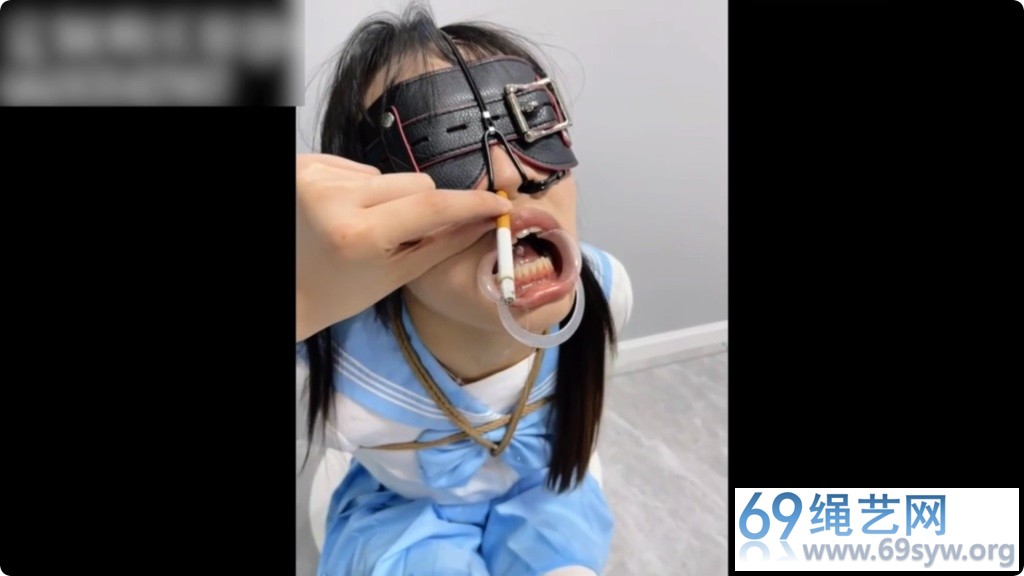 咕咕精 白丝妹极虐01-三向鼻钩+扩口器重度虐颜 人体烟灰缸/76分钟