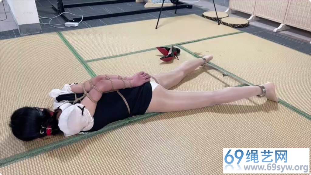 涵涵 强制分腿器 强制开叉 吊绑 站立TJ 双腿发软颤抖/23分钟