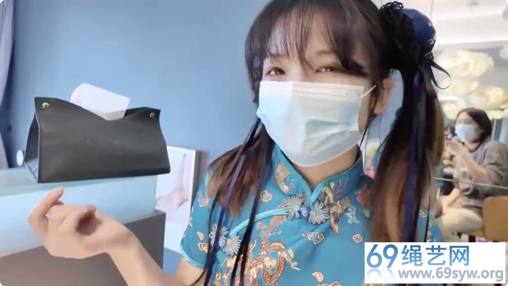 海砂 五花电击踮脚惩罚双马尾萝莉服务生后 驷马烛台放置/21分钟