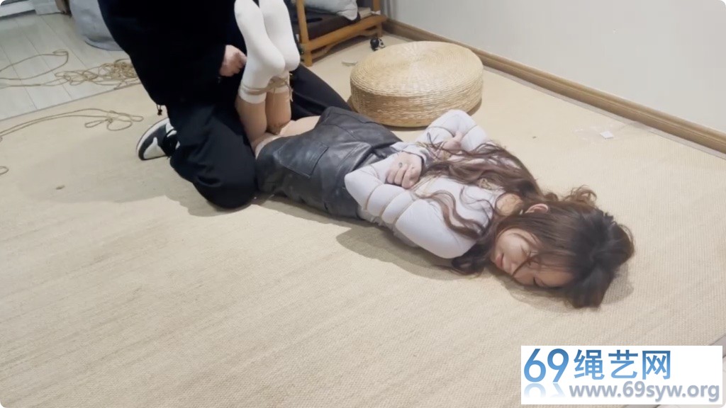 奥特曼 新妹子体验超紧五花/34分钟