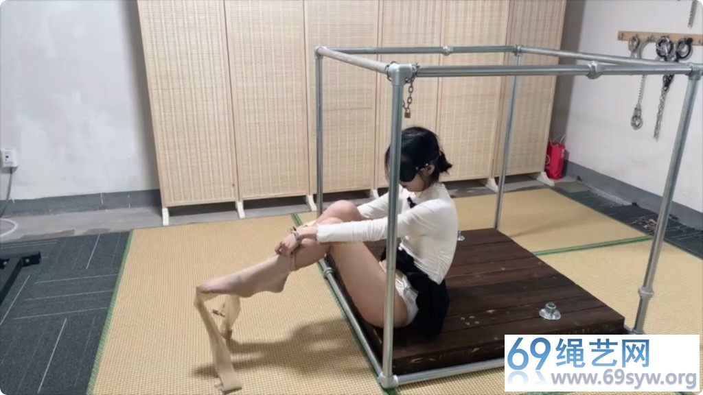 GB涵涵 女犯被抓后被各种刑具束缚测试/26分钟