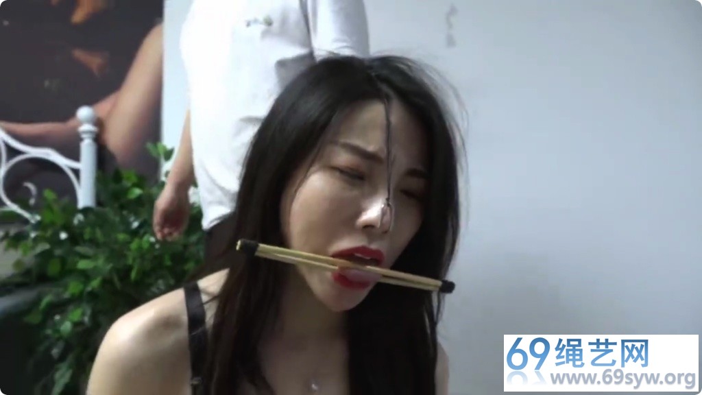 逍遥剧情 柳洋犬缚狗奴T教 口水收集 玩舌狗叫 上/34分钟