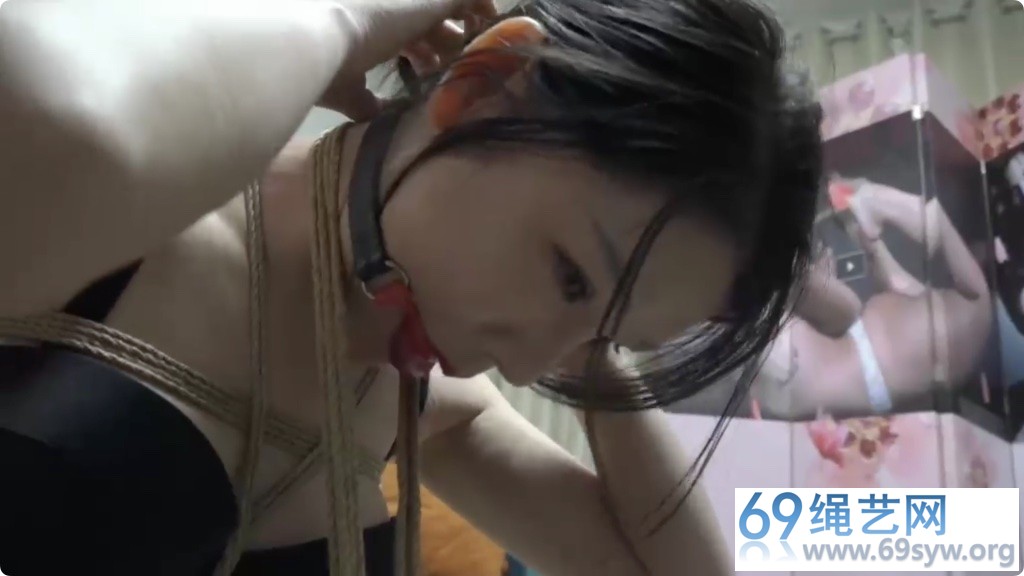 逍遥 双人内衣捆绑 柳洋+驴驴 两位极品女M模特黑丝束缚/24分钟
