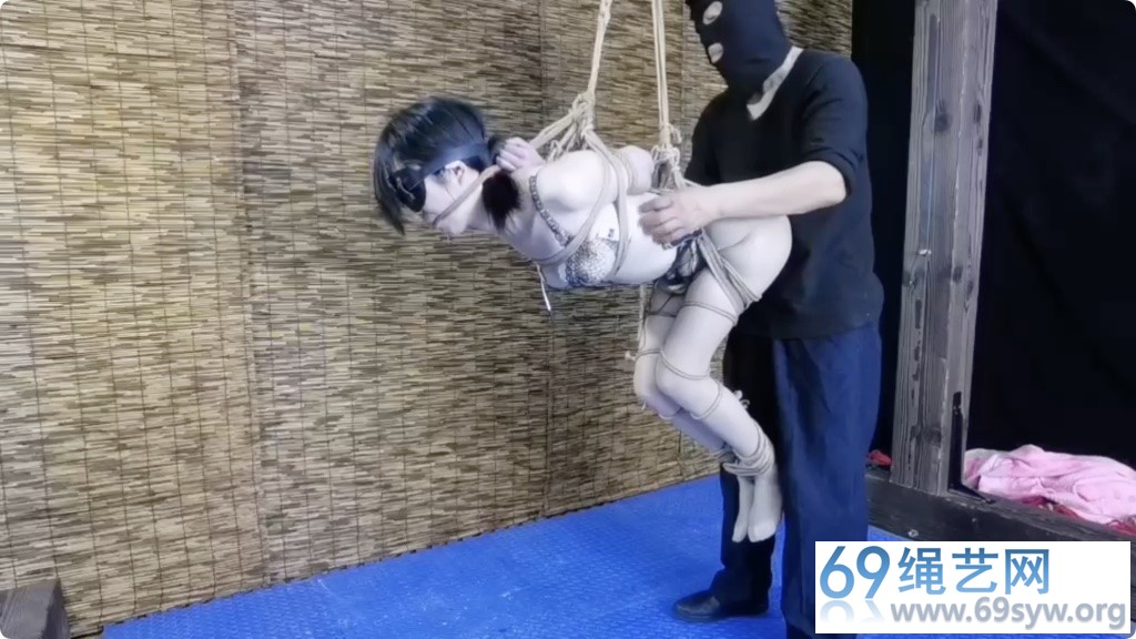 飞天 柔仙儿（嗷嗷）被绑起吊起 小嘴也被紧缚 股绳深陷内置/19分钟