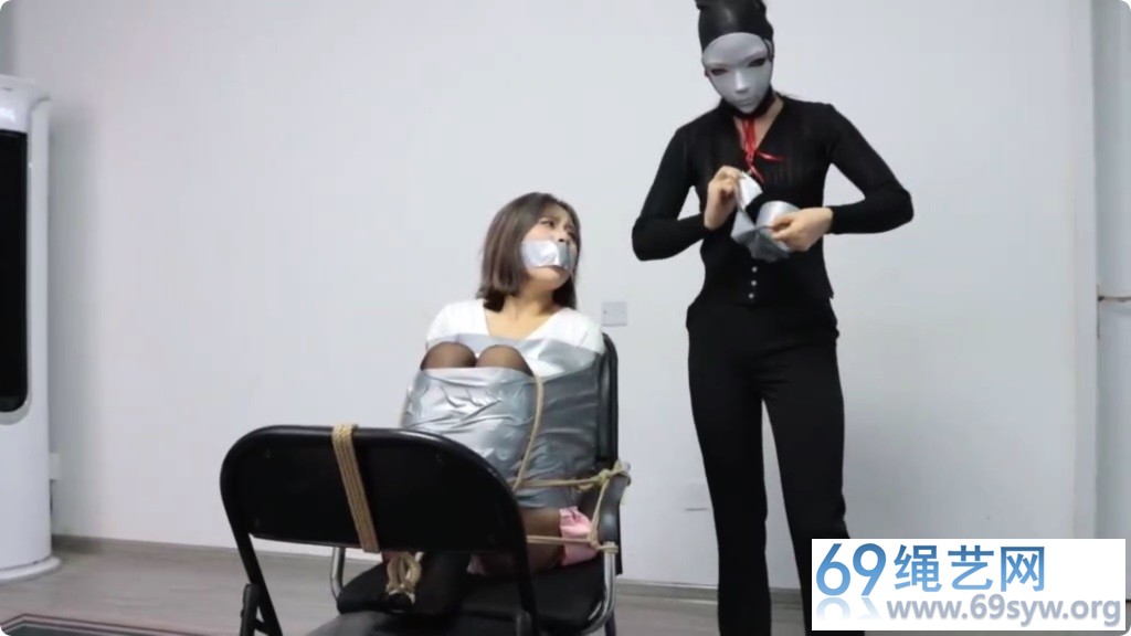 得意客定制_潜入家中的蒙面女人01 恋物丝袜蒙堵/30分钟