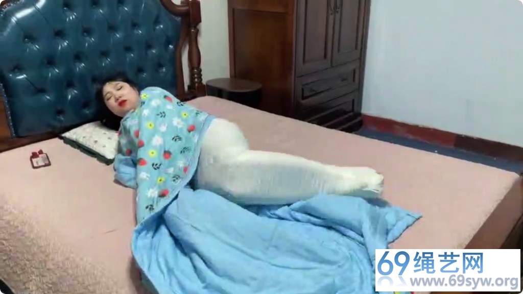 逍遥 吴晗 过于谨慎的小偷 上 一觉醒来，我怎么被全包了/17分钟