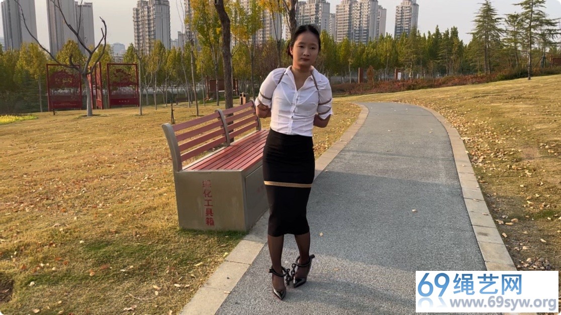  也许清风 室外一步裙 内外加固束缚 被路人看到超羞耻/50分钟