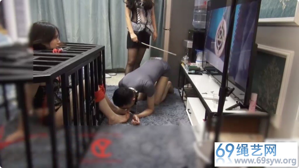 禅狱 西贡女10 禁地无期一 下集 笼中饲育奴下奴男M强制舔脚/31分钟