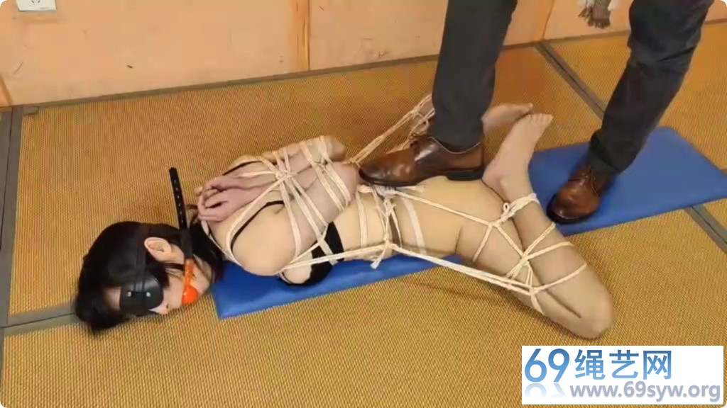 一绳所爱 喵喵白色麻绳极限后手观音 动弹不得的脚垫女弩/36分钟