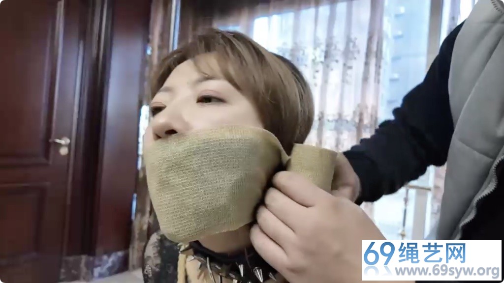 枫叶剧情 猎美陷阱 自信送绑的真夜小姐 全身紧缚多重堵嘴/29分钟