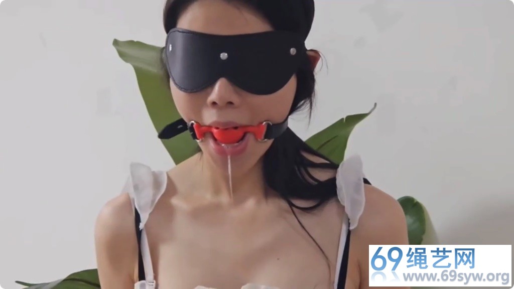 逍遥 绳模柳洋 来专门来为有捆绑需求的客人服务 完美身材/63分钟