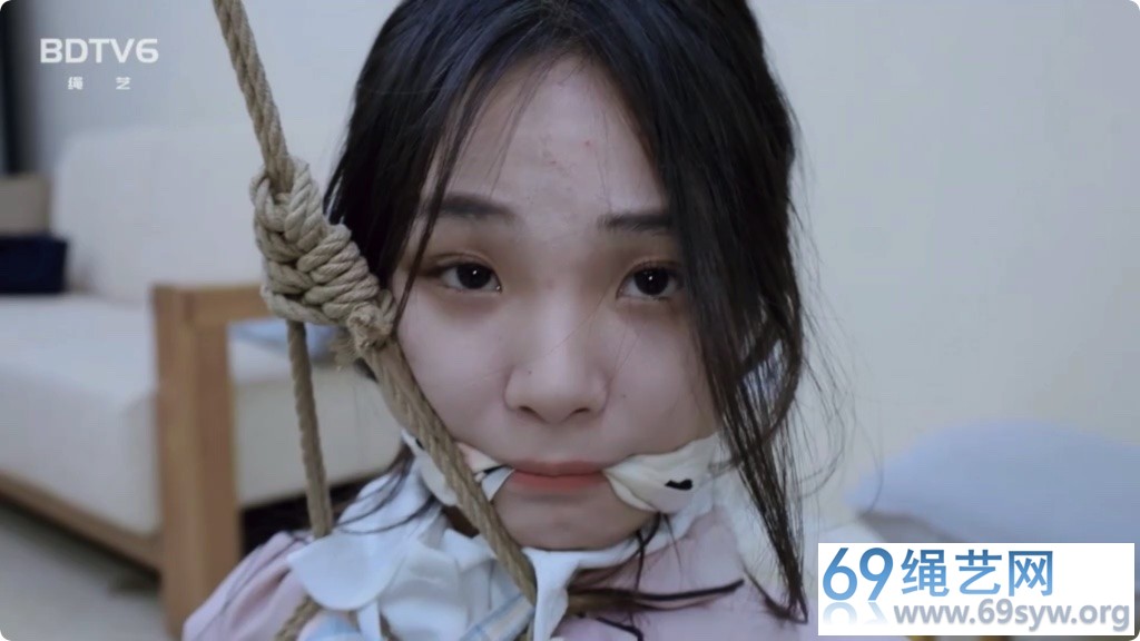 半岛束艺台 会说朝鲜语的卡菲 韩式学生服束缚/37分钟