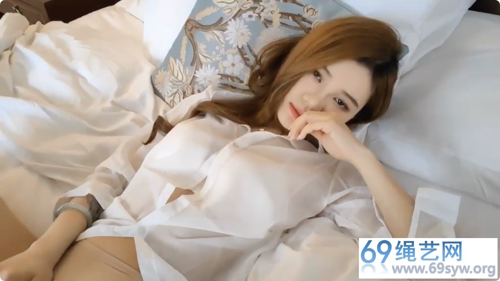 随心 美人江奈 床上自我娱乐/12分钟