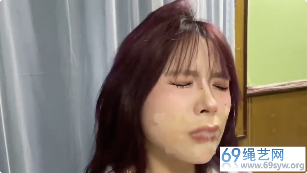 云雀 曼妮 黑丝短裙捆绑胶带封嘴多种口球流口水/32分钟