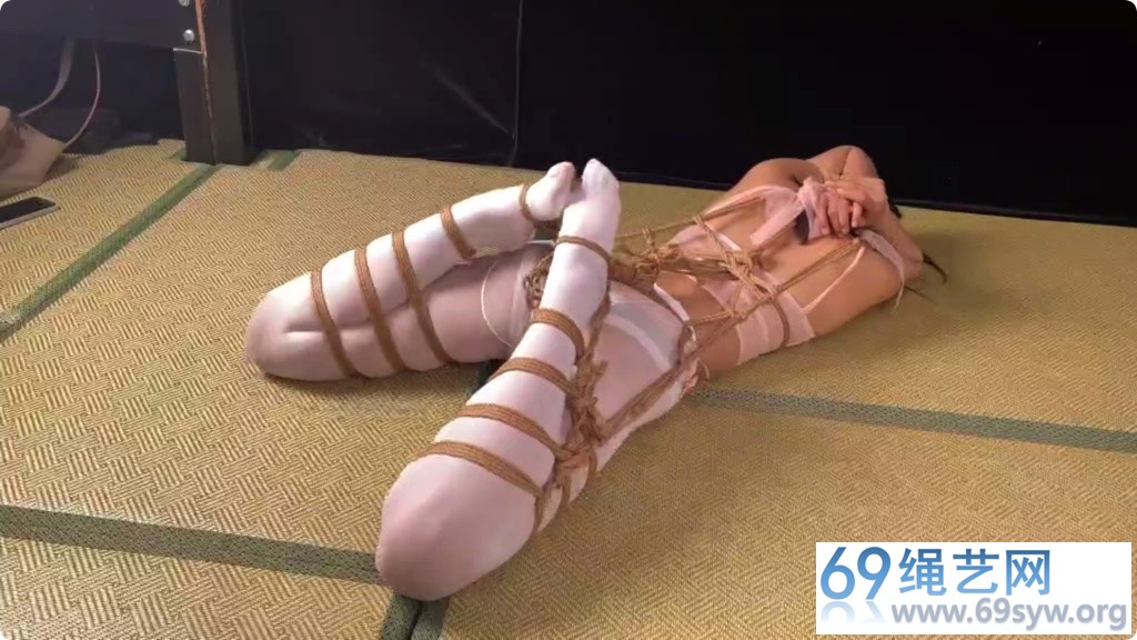 象人 猫猫 白丝大长腿绑驷马就是好看呀 超紧体操服捆脚趾/44分钟