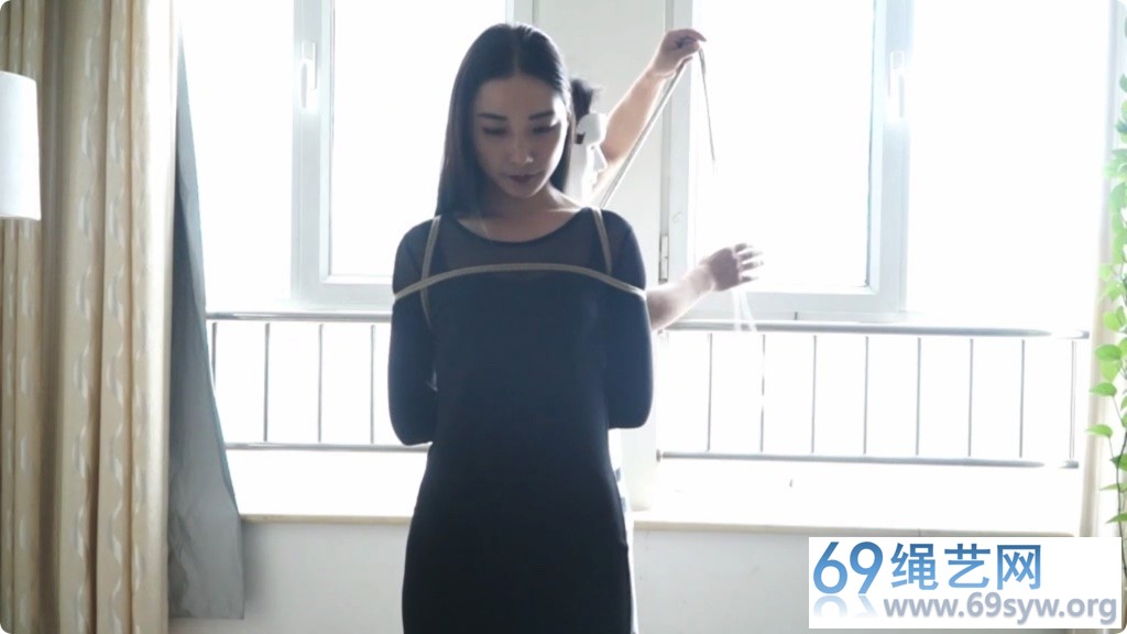 逍遥 董倩 黑丝美女的T教 马具口球 大气的美人/48分钟