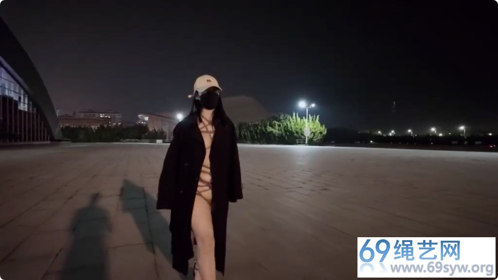 半岛 双球座神秘女人2号夜行记 户外羞耻/17分钟
