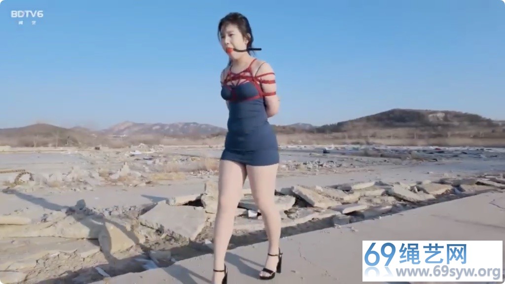 半岛 拾破烂的小姑娘 缇娜 户外紧缚/29分钟