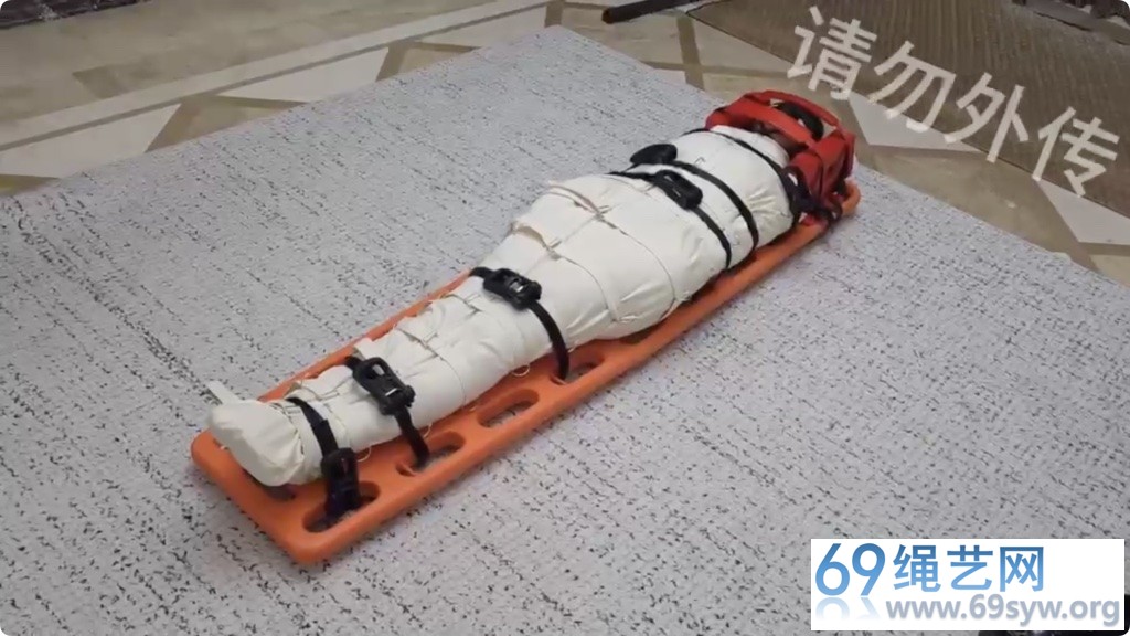 枫叶 惊魂影视公司之落入全套的女明星 下 完全禁锢/37分钟