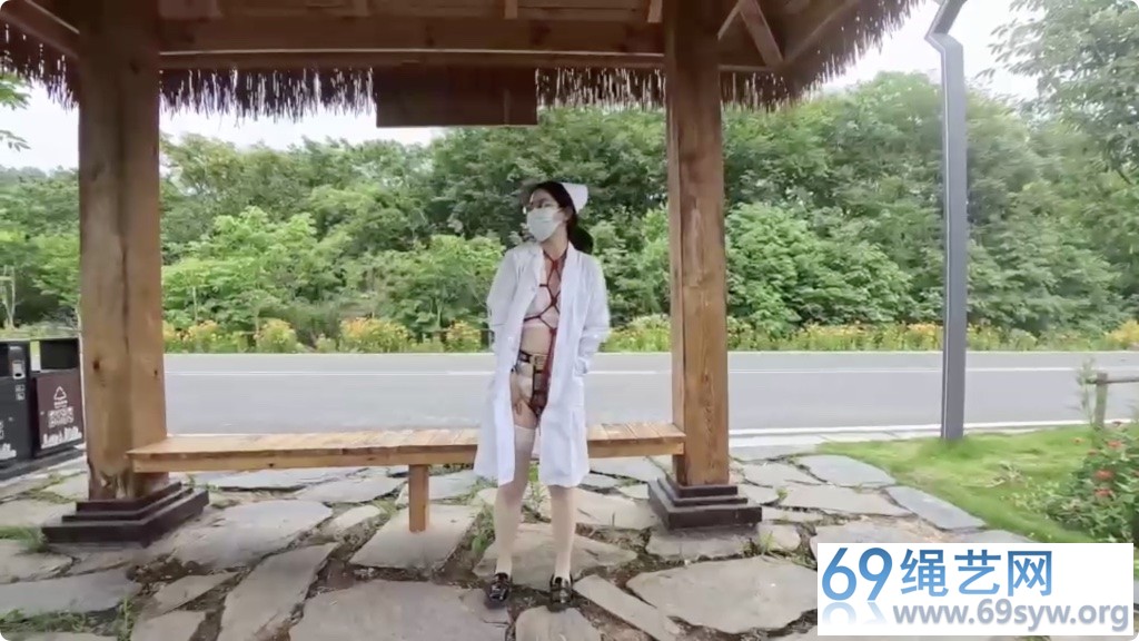 Raymond 人前的伪装拘束和折磨：小少妇护士服下的秘密 贞操带/68分钟
