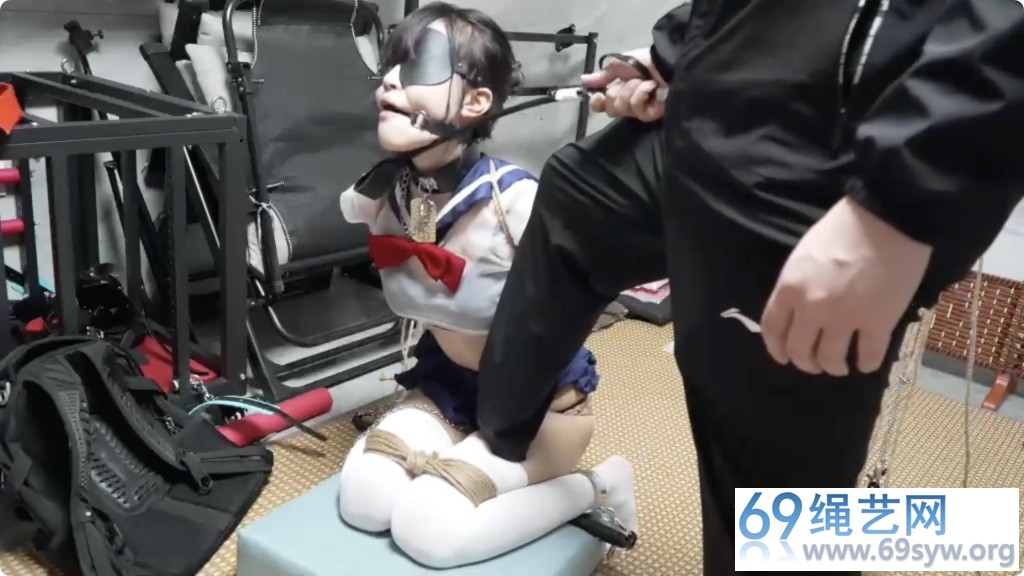 缚予 线下真实T教之19岁大一生瑶瑶 学生装白丝强制分腿内八/62分钟