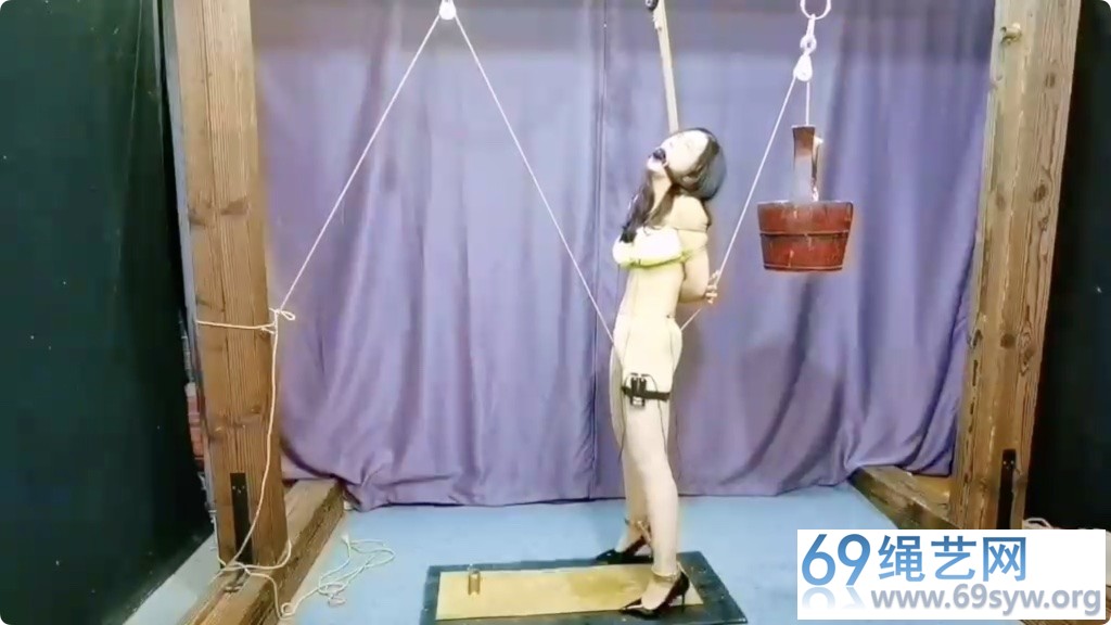 飞天 驴驴 胸大有罪 下狠手好好折磨折磨她,不然对不起这对大胸/22分钟
